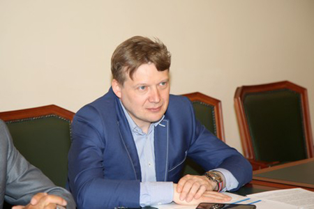 Антон Глушков провел рабочую встречу с руководителями РСС и ТПП РФ Антон Глушков провел рабочую встречу с руководителями РСС и ТПП РФ